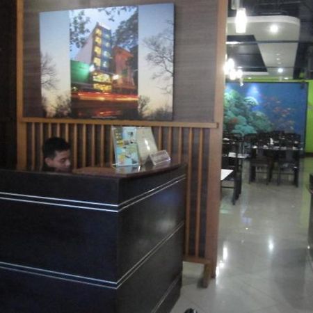 Syariah Hotel Jakarta Exterior foto
