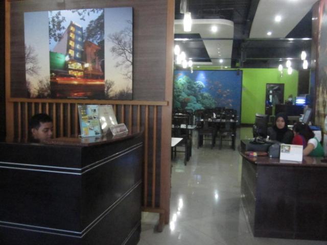 Syariah Hotel Jakarta Exterior foto